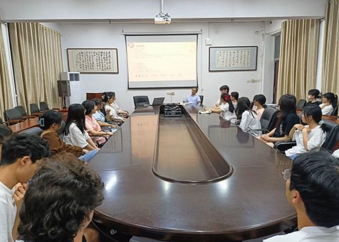 西山文学社2023年换届会议圆满举行